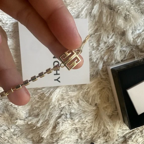 NWB Givenchy 4G Golden Crystal Chain Logo Bracelet - Picture 5 of 12